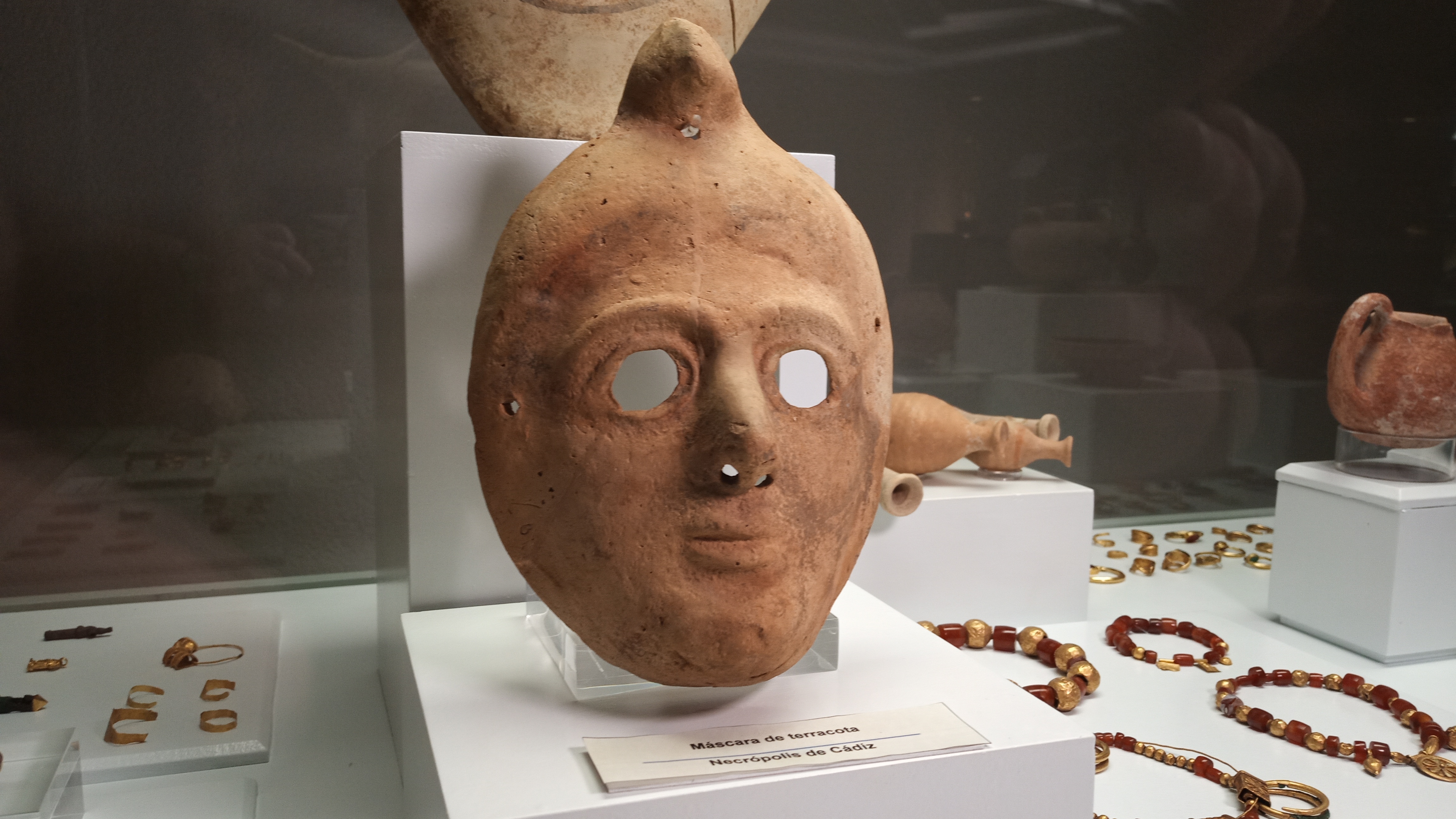 Máscara fúnebre Museo de Cádiz. Foto Navarro
