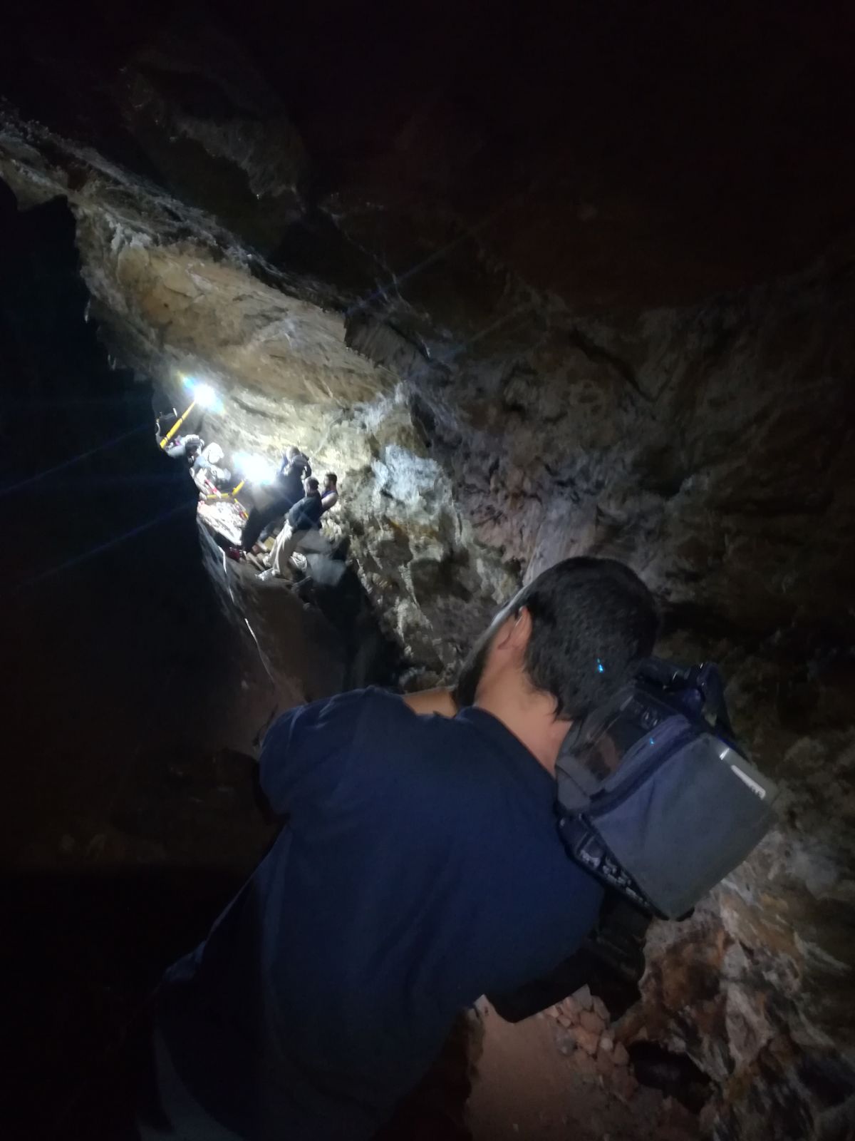 Rodaje en 2018 en la Cueva de Ardales. Foto Navarro